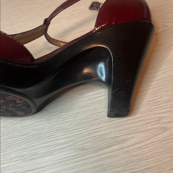 Sofft Red T-Strap Patent Leather Heels - Picture 7 of 10